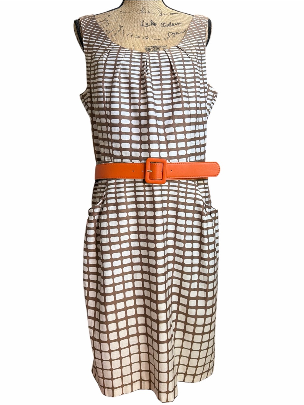 R & K Sleeveless Brown & White Patterned Shift Dress with Orange Belt EC Size 16